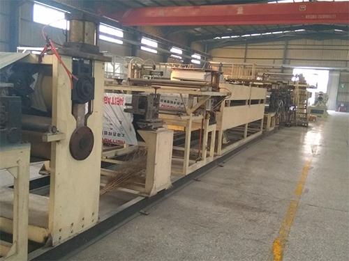 鋁塑(su)板(ban)廠(chang)家(jia)設備(bei)