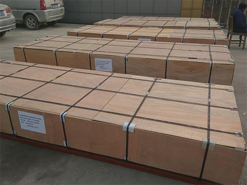 鋁塑(su)板(ban)廠(chang)家(jia)發(fa)貨(huo)現(xian)場