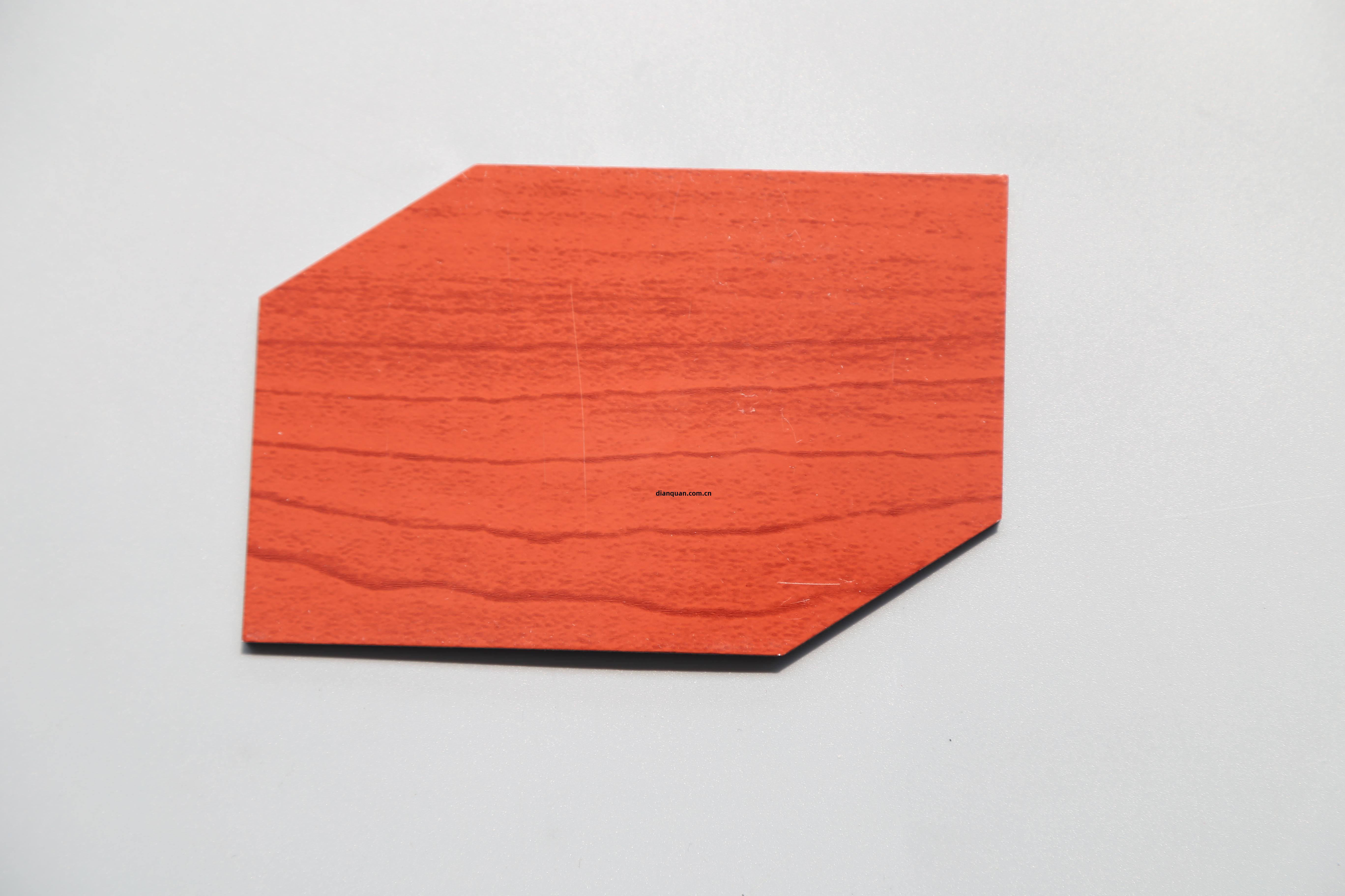 使(shi)用(yong)鋁塑(su)板(ban)更(geng)看重(zhong)環保(bao)性(xing)還是(shi)實(shi)用(yong)性(xing)