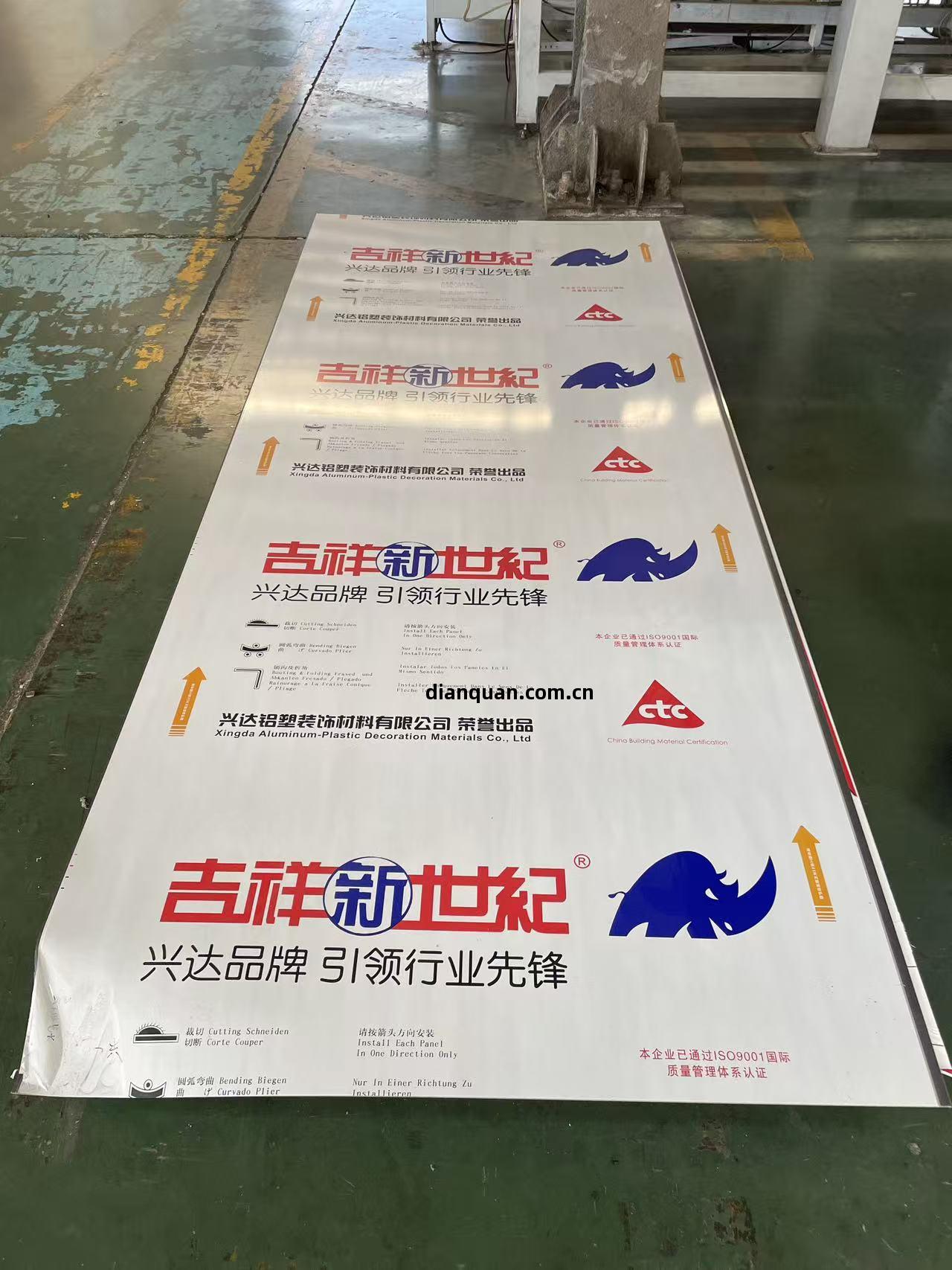 鏡(jing)面(mian)鋁塑板施(shi)工(gong)工(gong)具(ju)有(you)哪些(xie)